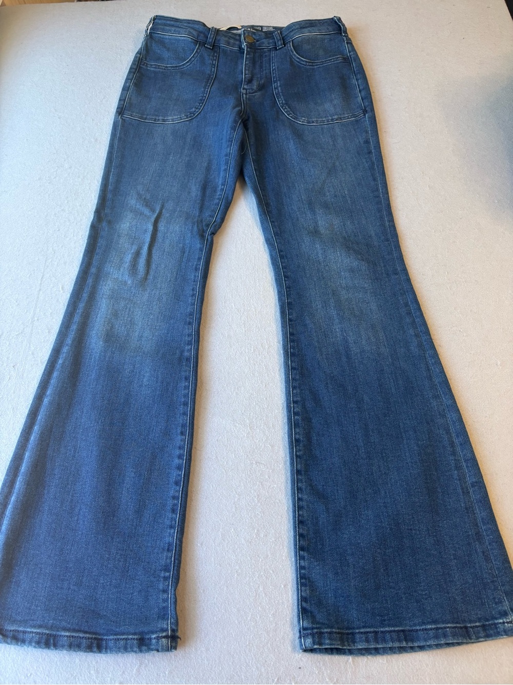 Anthropologie Pilcro Women's Medium Blue High-Rise Flare Jeans Sz 28